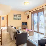 Aetos Villa