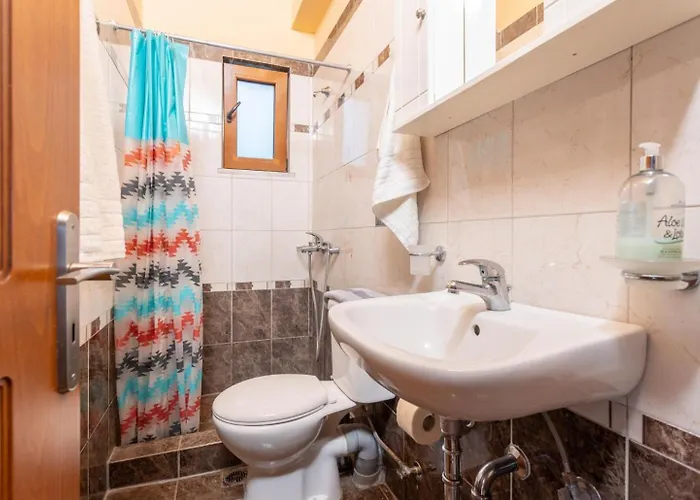 Aetos Βασιλικάδες